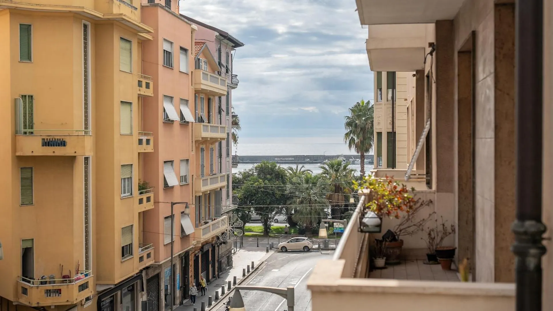 The Siva Apartments - Via Fiume, 24 contacts